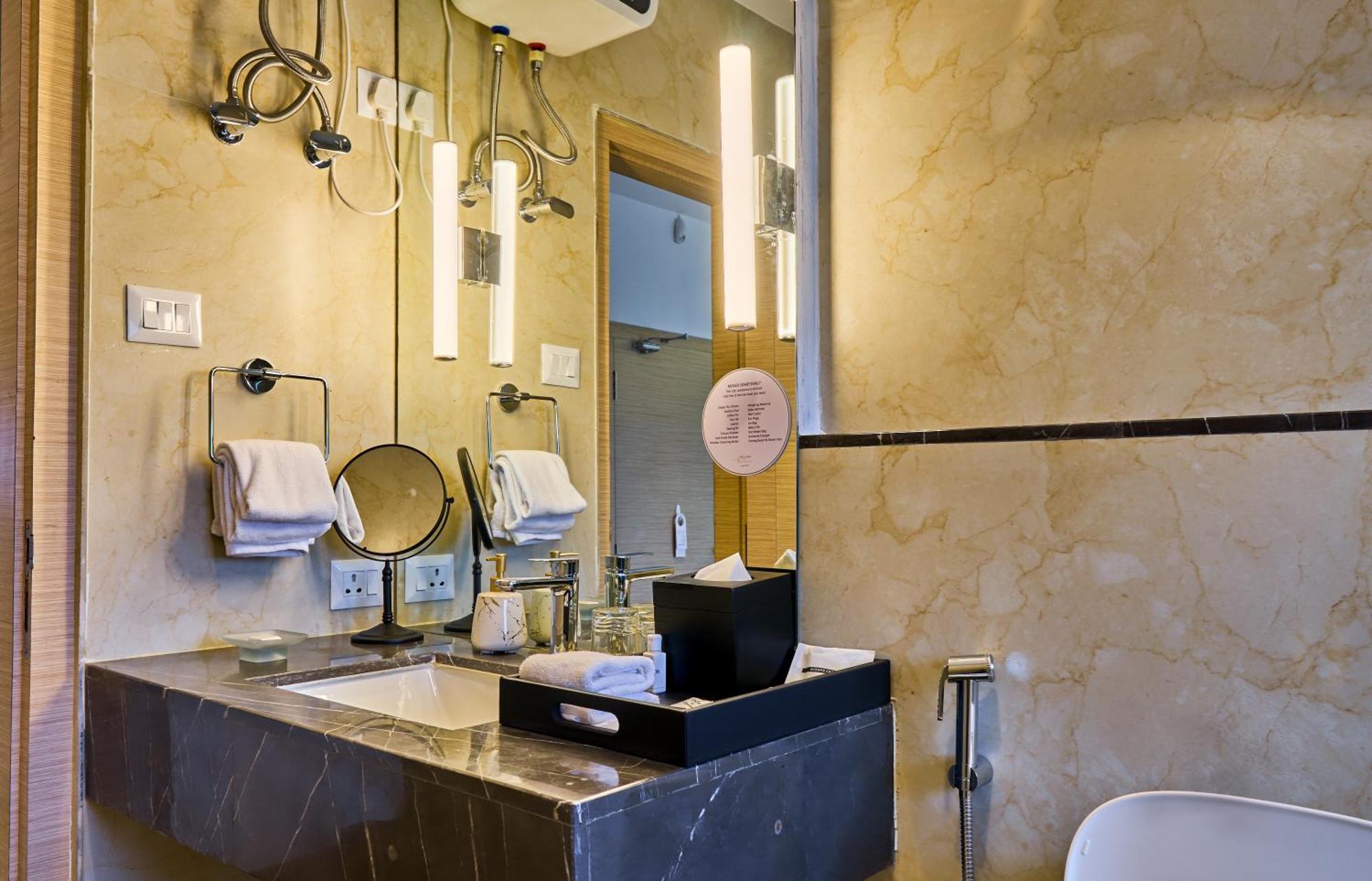 Shulem Boutique Hotel ดิมาปูร์ ภายนอก รูปภาพ